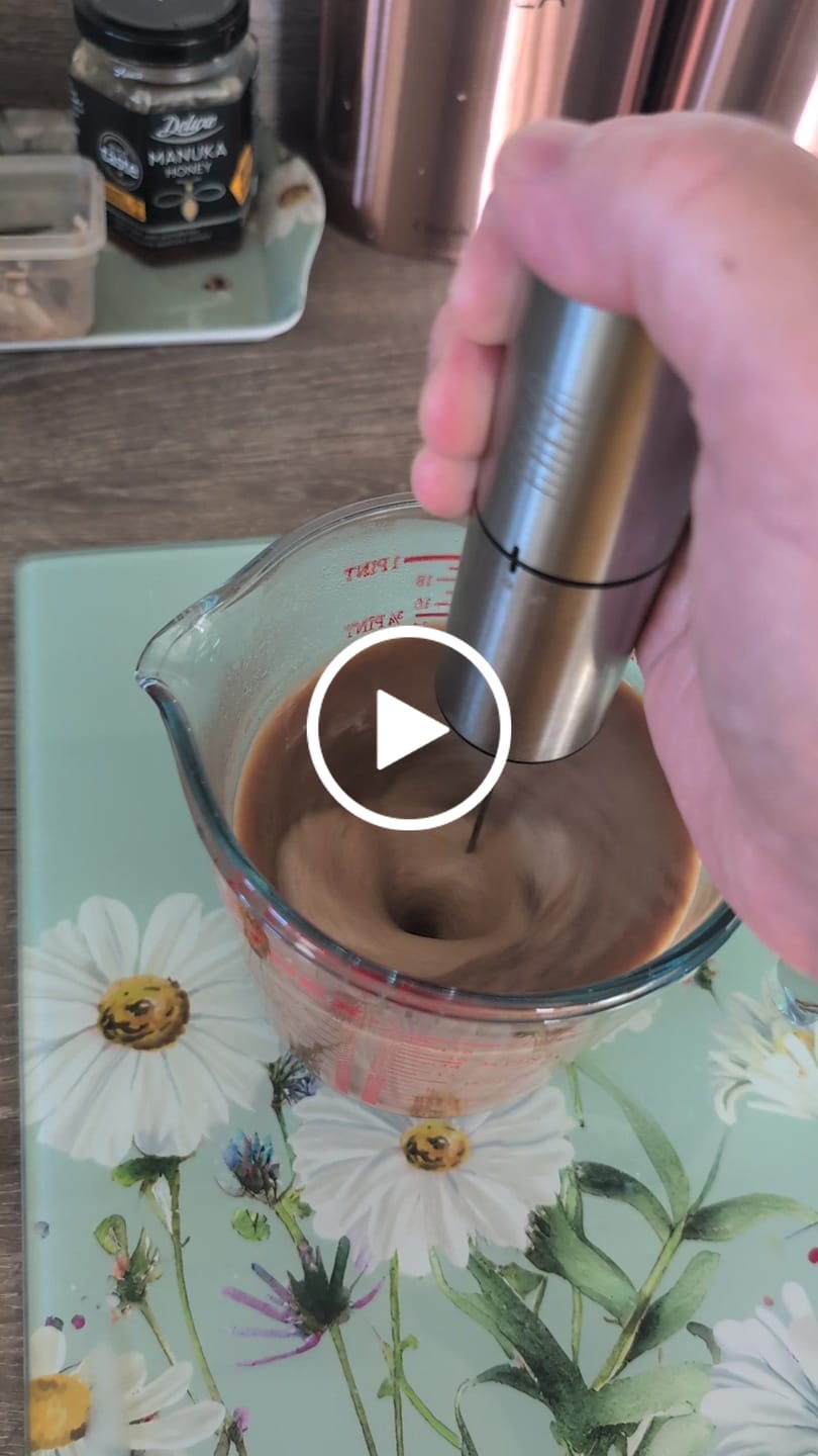 Customer video review of Signature Vyve Whisk