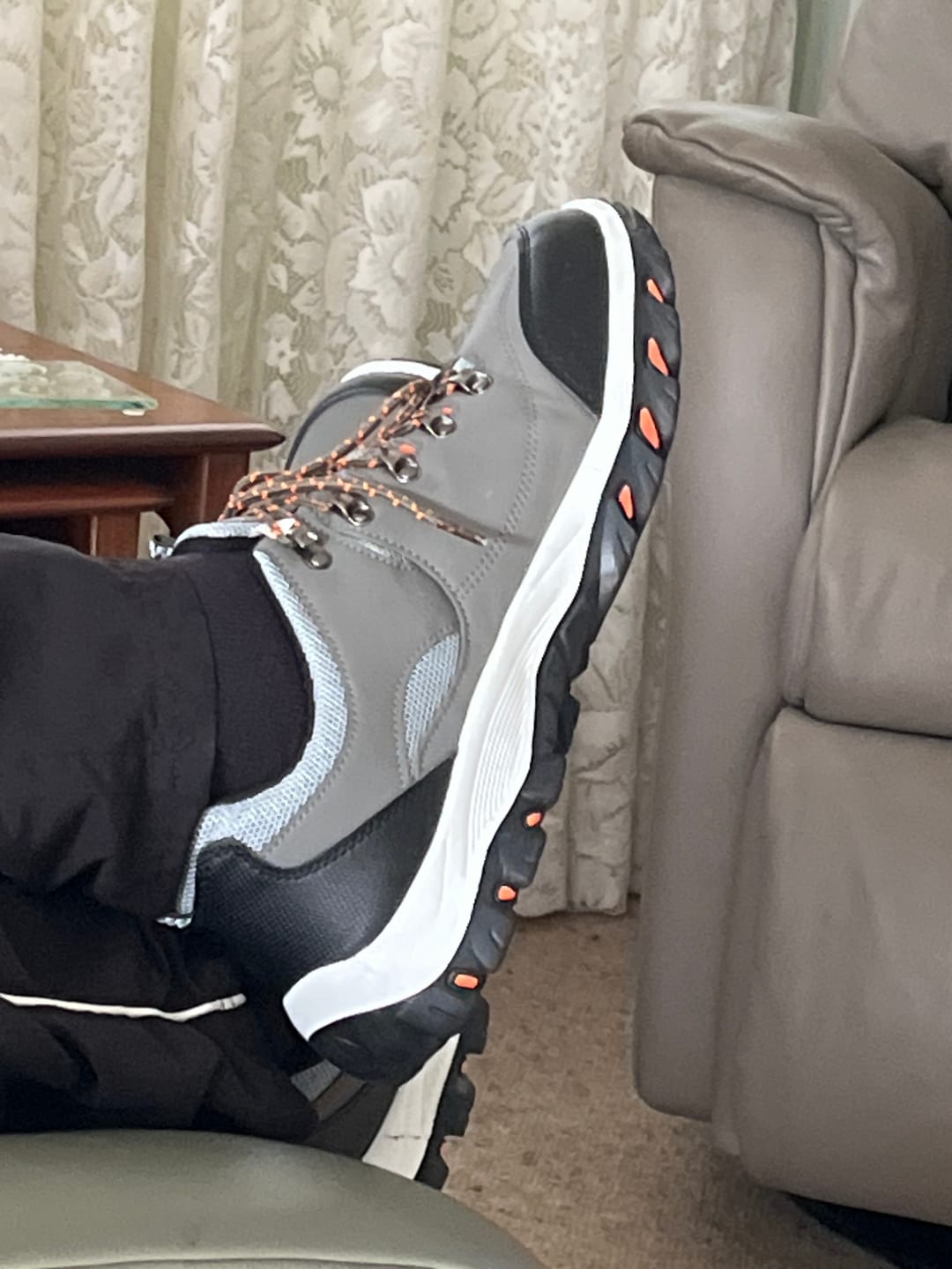 Customer photo review of IAN™ | ORTHOPEDIC WALKING SHOES FOR MEN