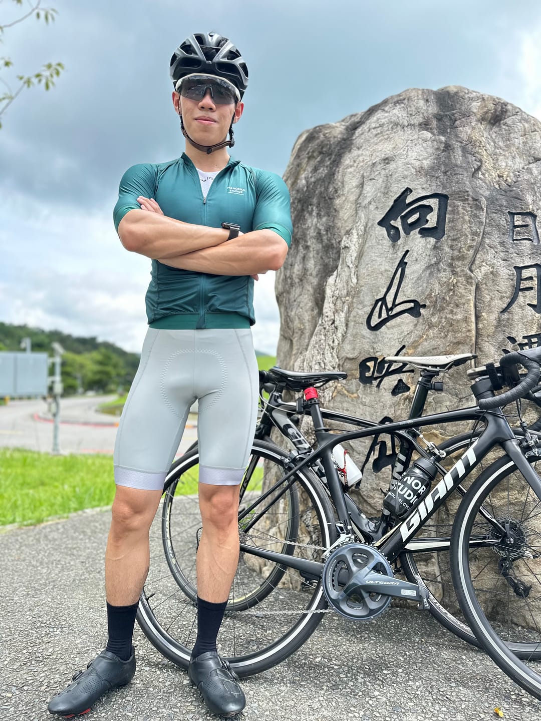 Customer photo review of ATK | HexCore™ 3D 男吊帶單車褲 -淺灰