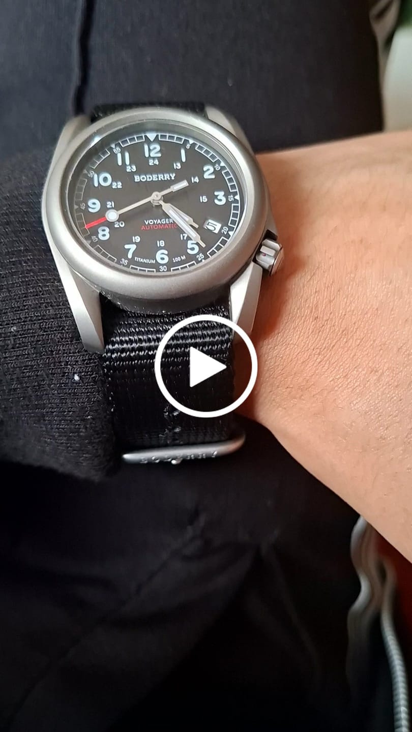 Customer video review of VOYAGER - 100M Waterproof Titanium Automatic Field Watch | Black-bracelet