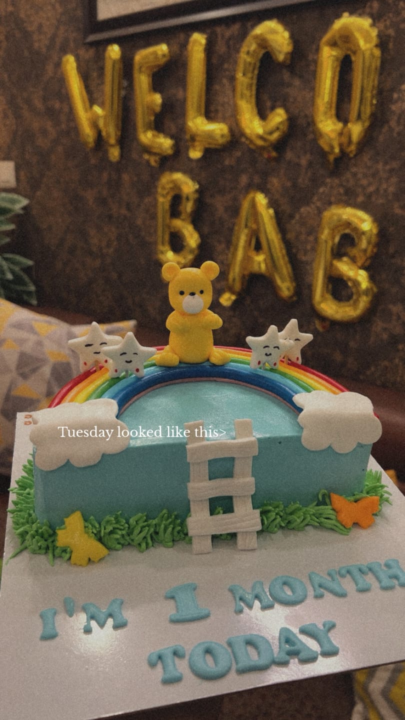 Customer photo review of Teddy Half Design Cake