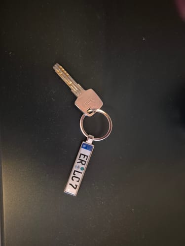 Customer photo review of Kennzeichen Schlüsselanhänger Mini Nummernschild Metall