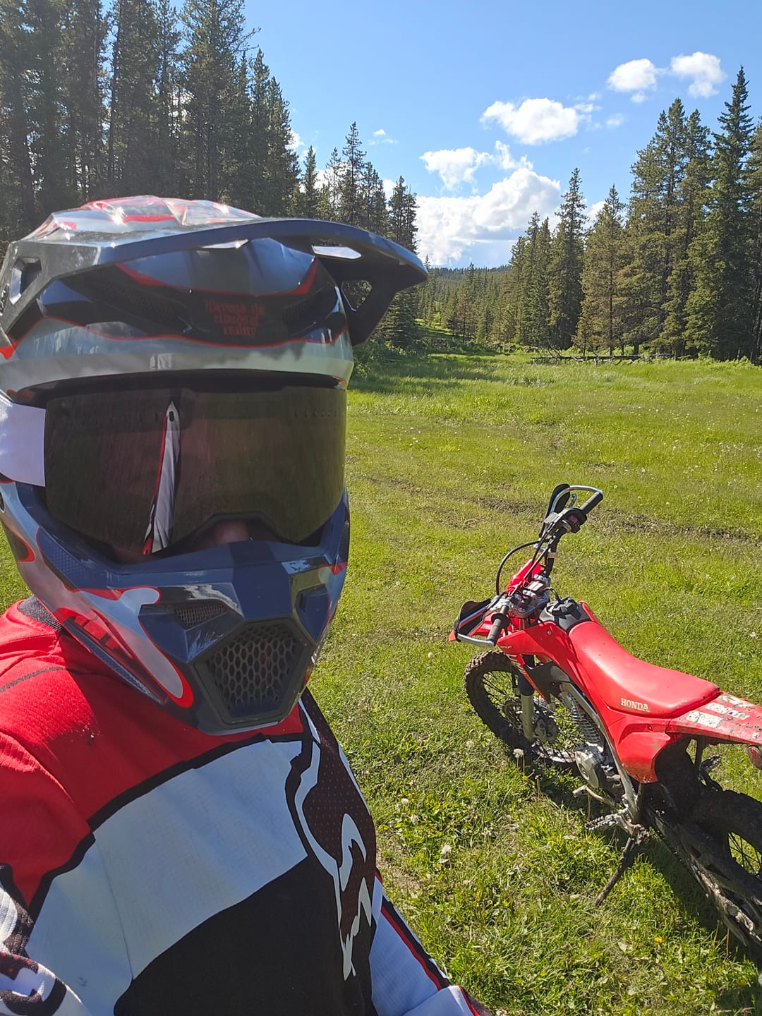 Customer photo review of The Valorie Moto/MTB Goggle - Photochromic Black Lens