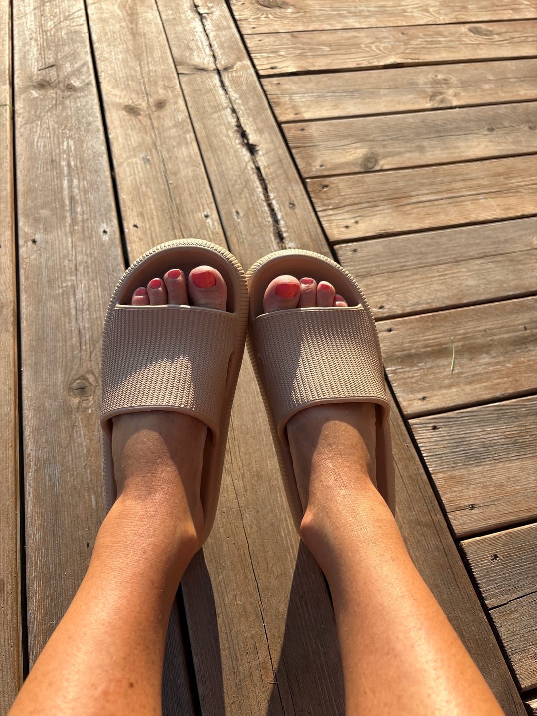 Customer photo review of HappyFlops Original