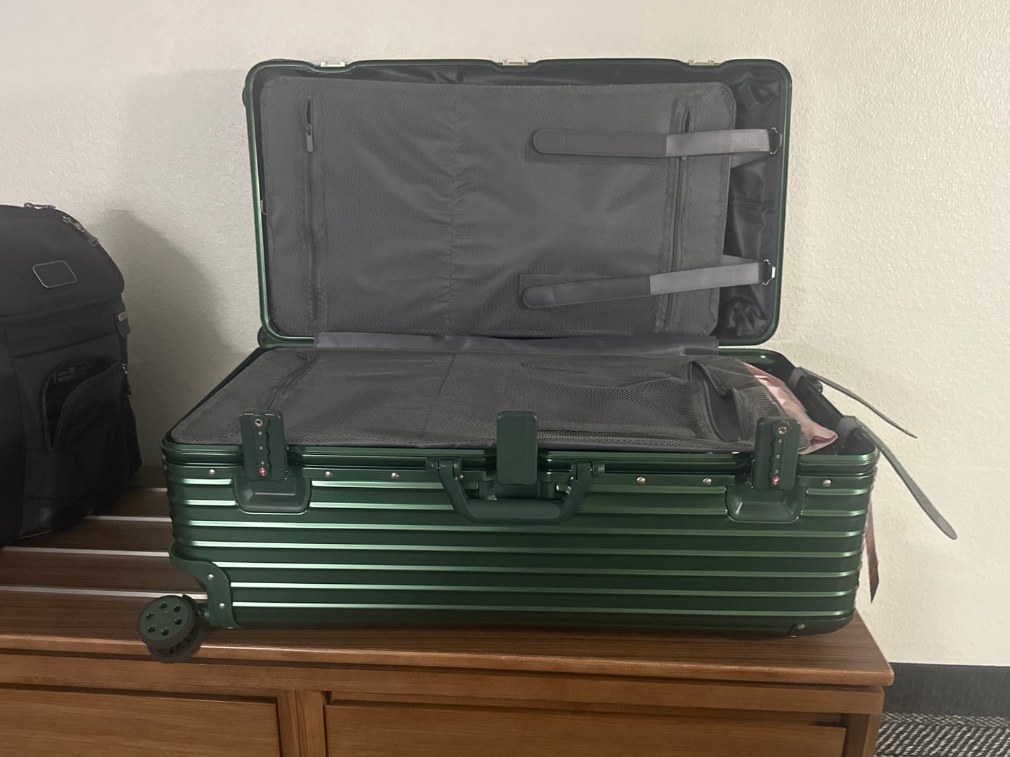 Customer photo review of ALUMINIUM SUITCASE V2 THICKER ALUMINIUM & REMOVEABLE WHEELS