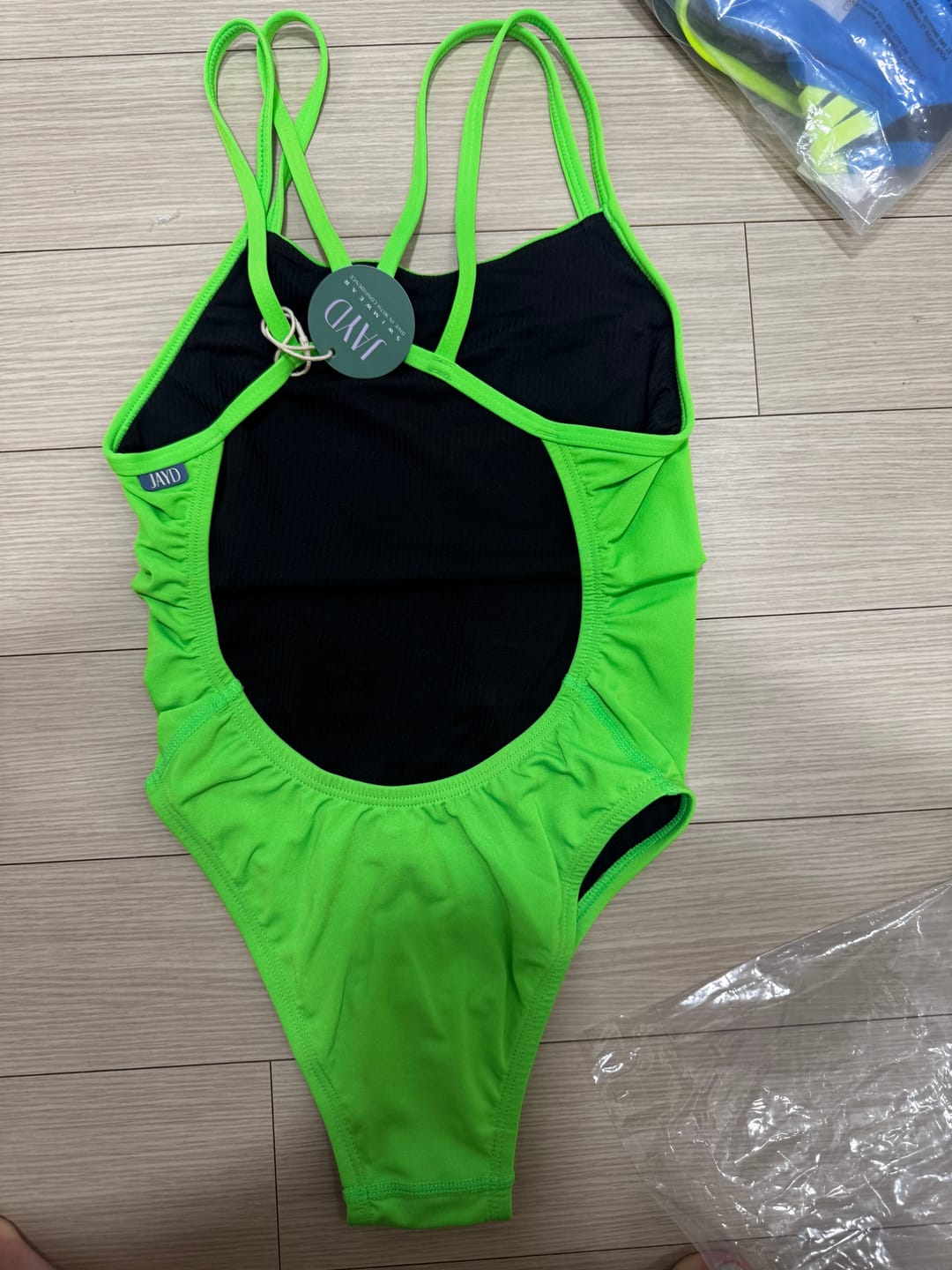 Customer photo review of FINLEY ONE PIECE - Splice