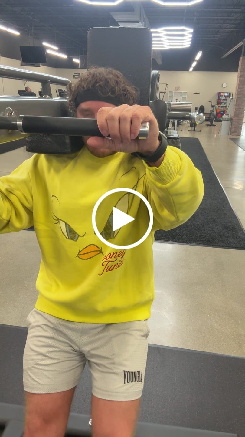 Customer video review of 5255 - Looney Tunes Face Crewnecks