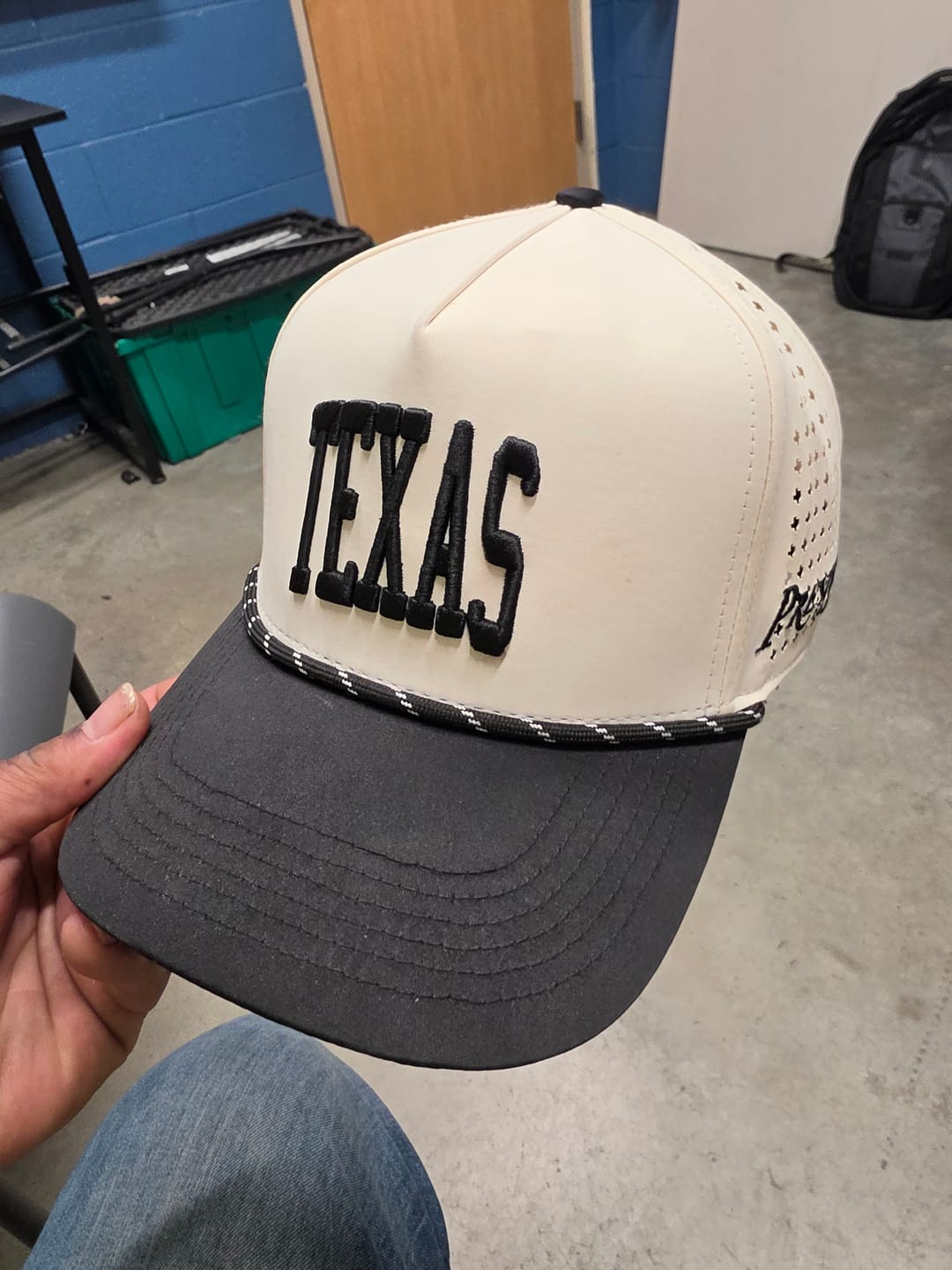 Customer photo review of TEXAS PERFORMANCE SNAPBACK - OFF WHITE EDITION
