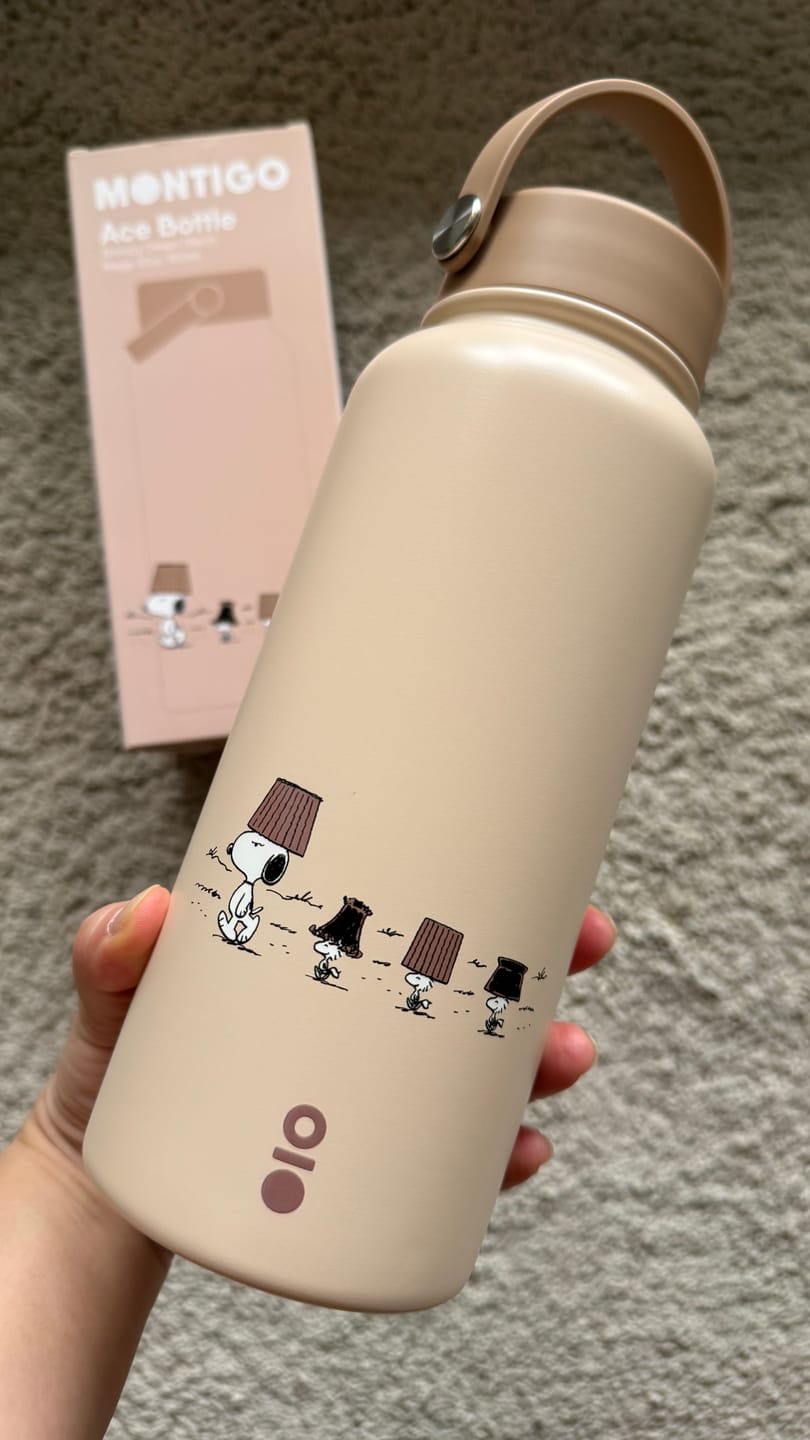 Customer photo review of Peanuts Playbook Ace Bottle Mega