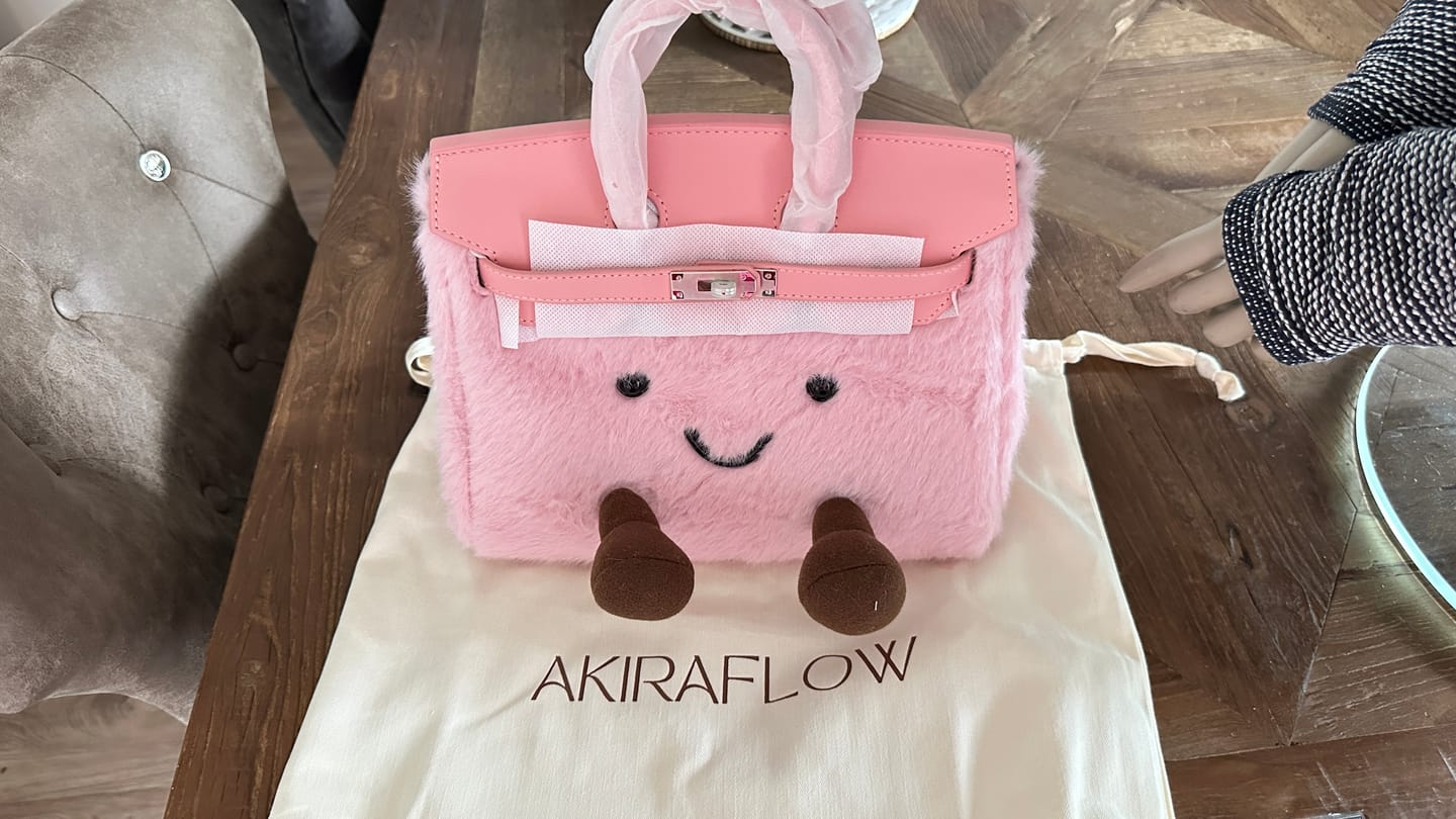 Customer photo review of The Jellykin Fluffy Bag