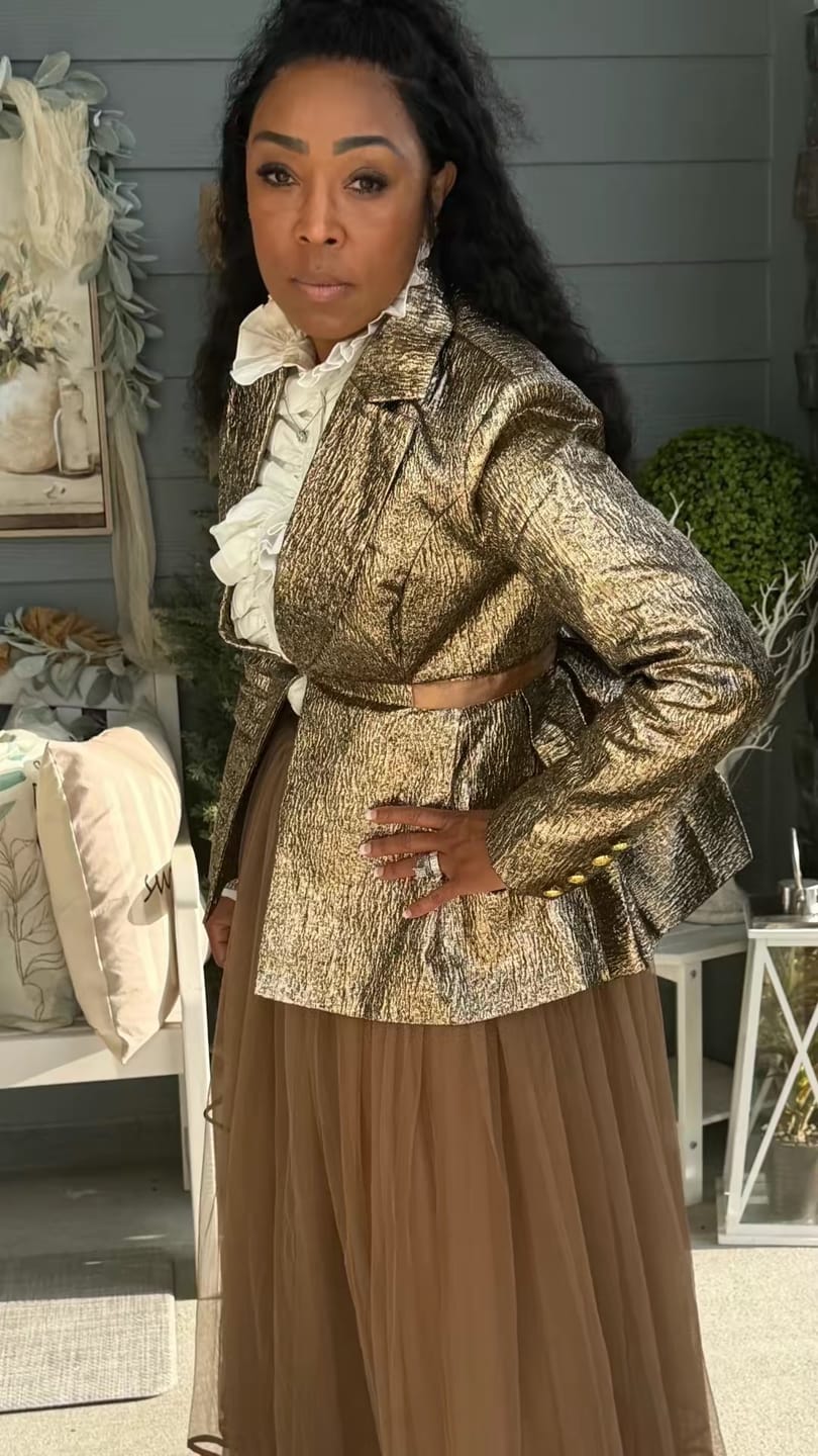 Customer photo review of CASHA-BRONZE JACQUARD PEPLUM BLAZER