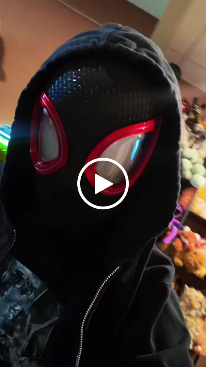 Customer video review of [NEW] Spidey Gear™ Miles Morales Mask