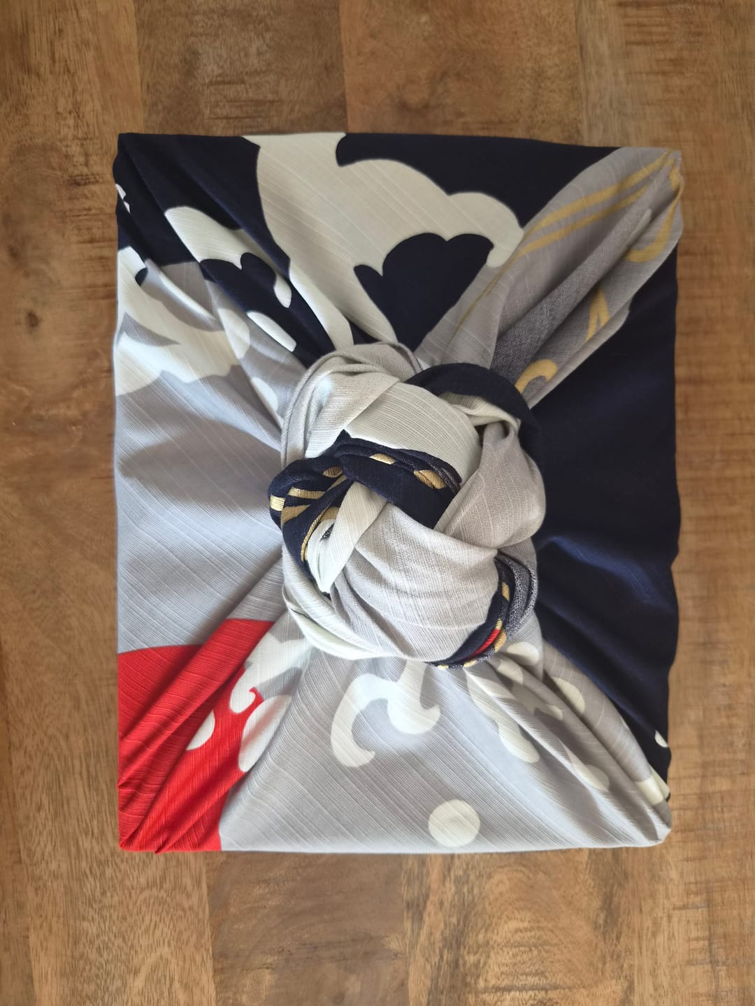 Customer photo review of Furoshiki Doek - Hinode - 90x90 cm
