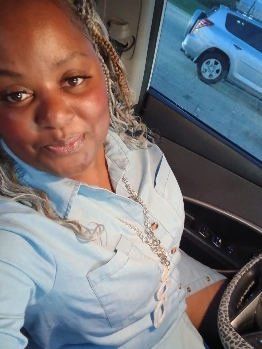 Customer photo review of Freetress Pre-Looped Crochet Braids - 3X BORA BORA BRAIDS 12"- Boho Style