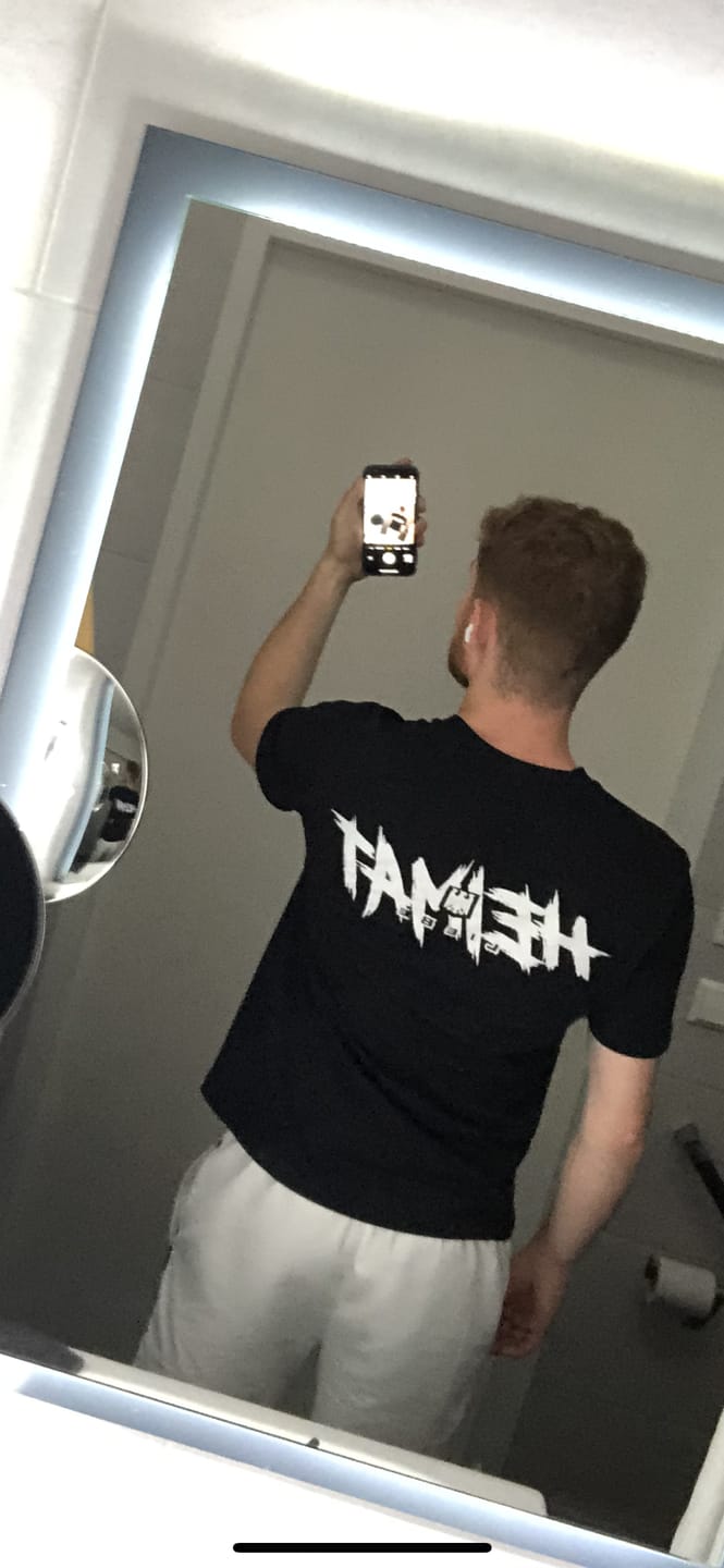 Customer photo review of Shirt - Heimatliebe - Black