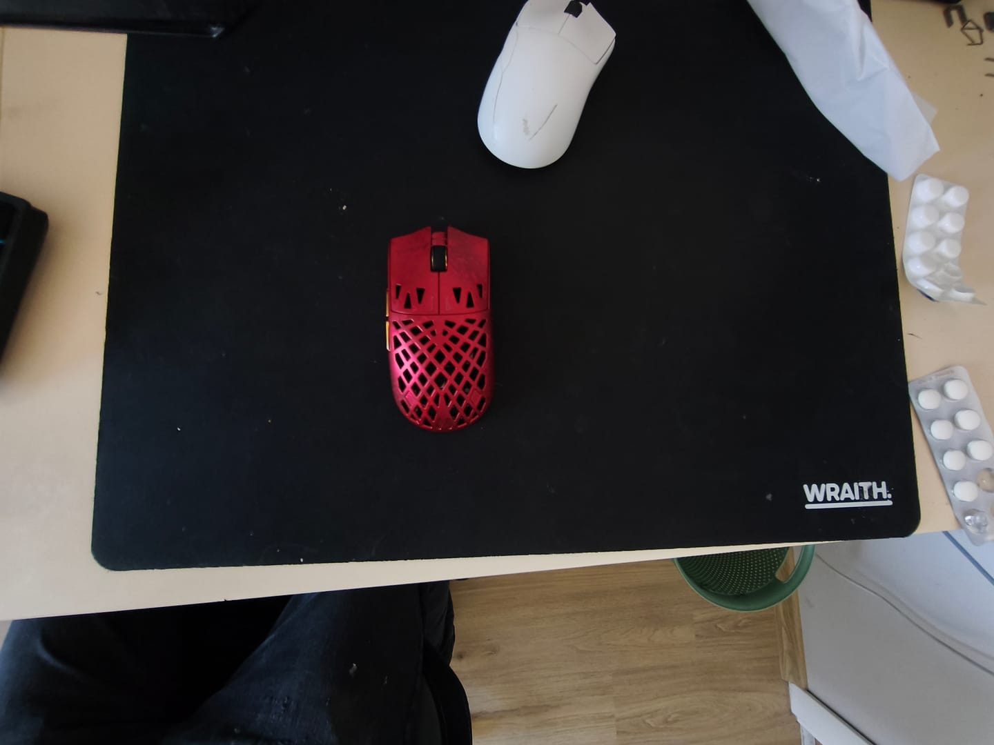Customer photo review of ATK Blazing Sky Ghost Karbon Fiber Wireless Mouse