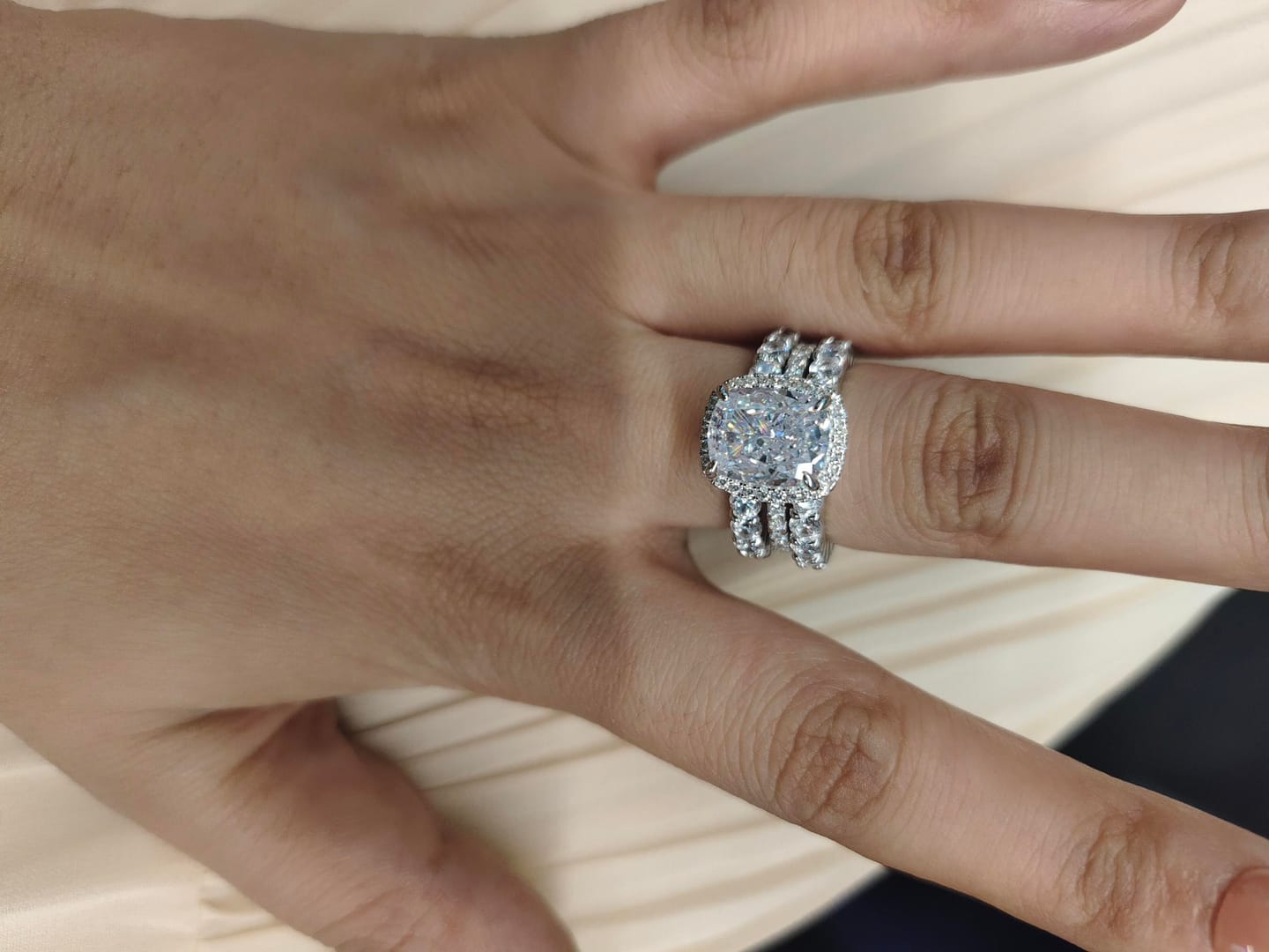 Customer photo review of S925 Gorgeous Halo 4.0Ct Cushion Cut Women's Wedding Set In Sterling Silver