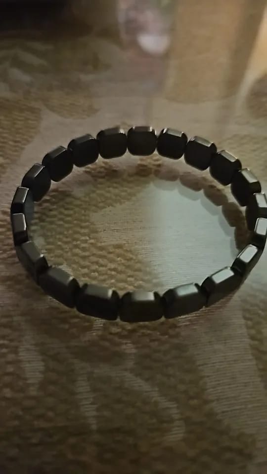Customer photo review of Ferros® Hematite Bracelet
