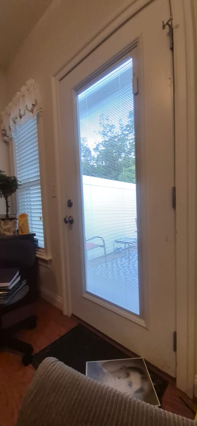Customer photo review of Blink Enclosed Blinds - 24" x 66" Frame Kit