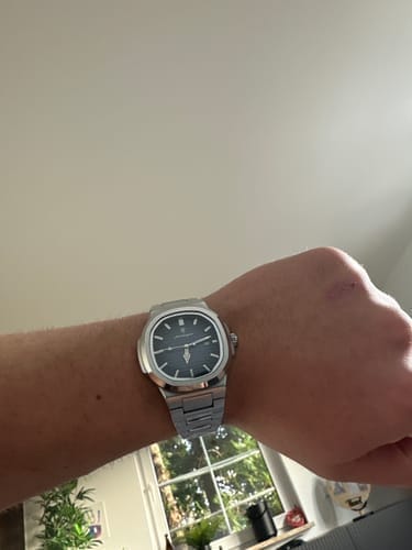 Customer photo review of Poedagar Deluxe Edition® Watch