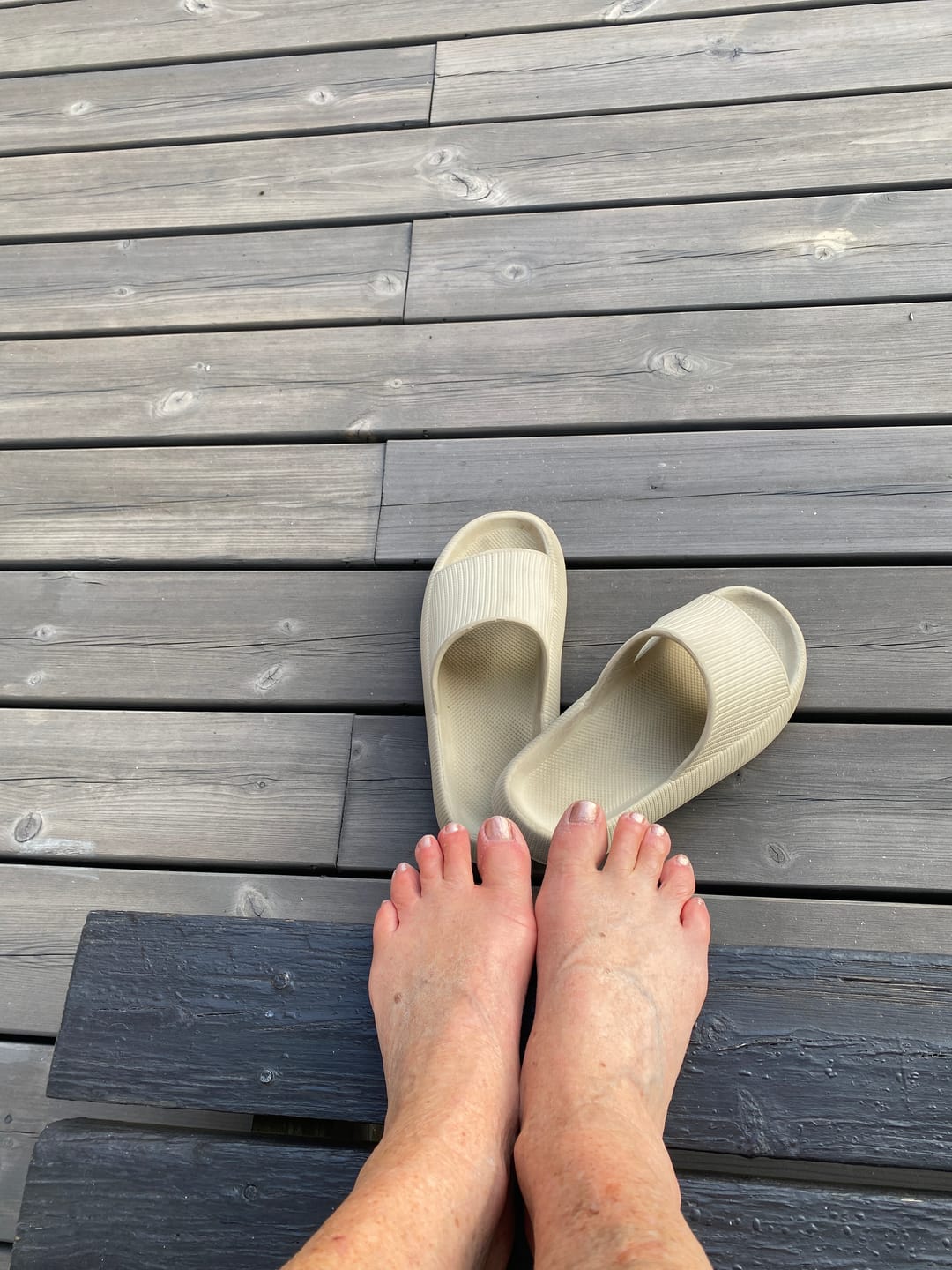 Customer photo review of HappyFlops Original
