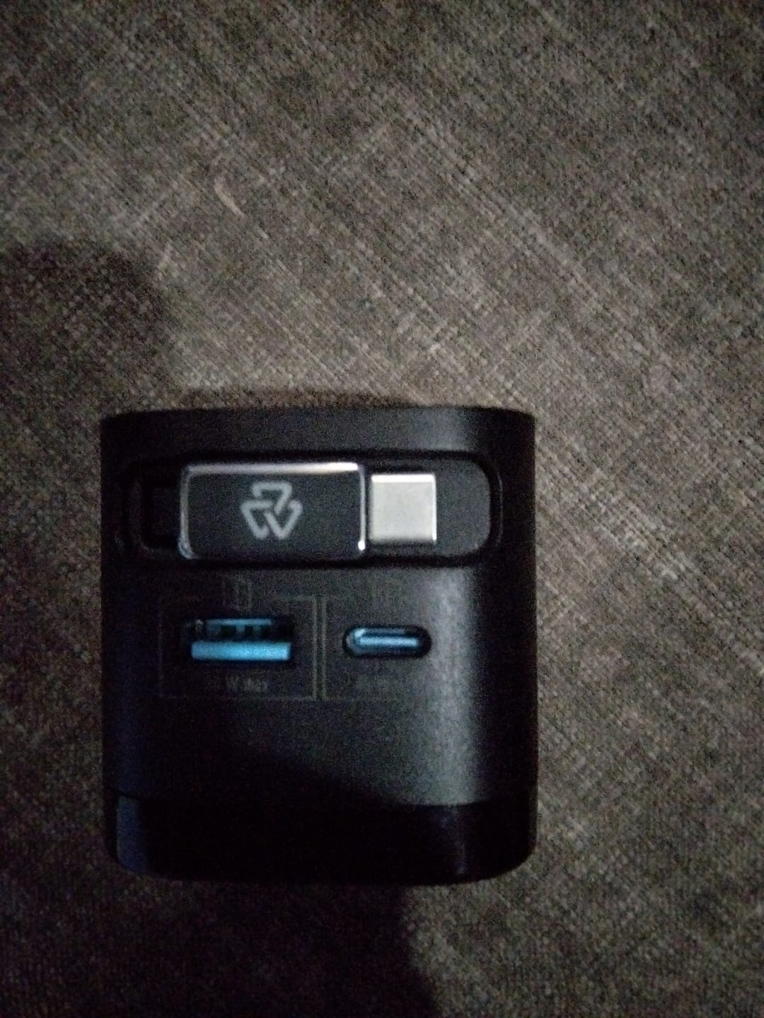 Customer photo review of Cargador rápido Retráctil STF 45W, Tecnología GaN, Cable Tipo C