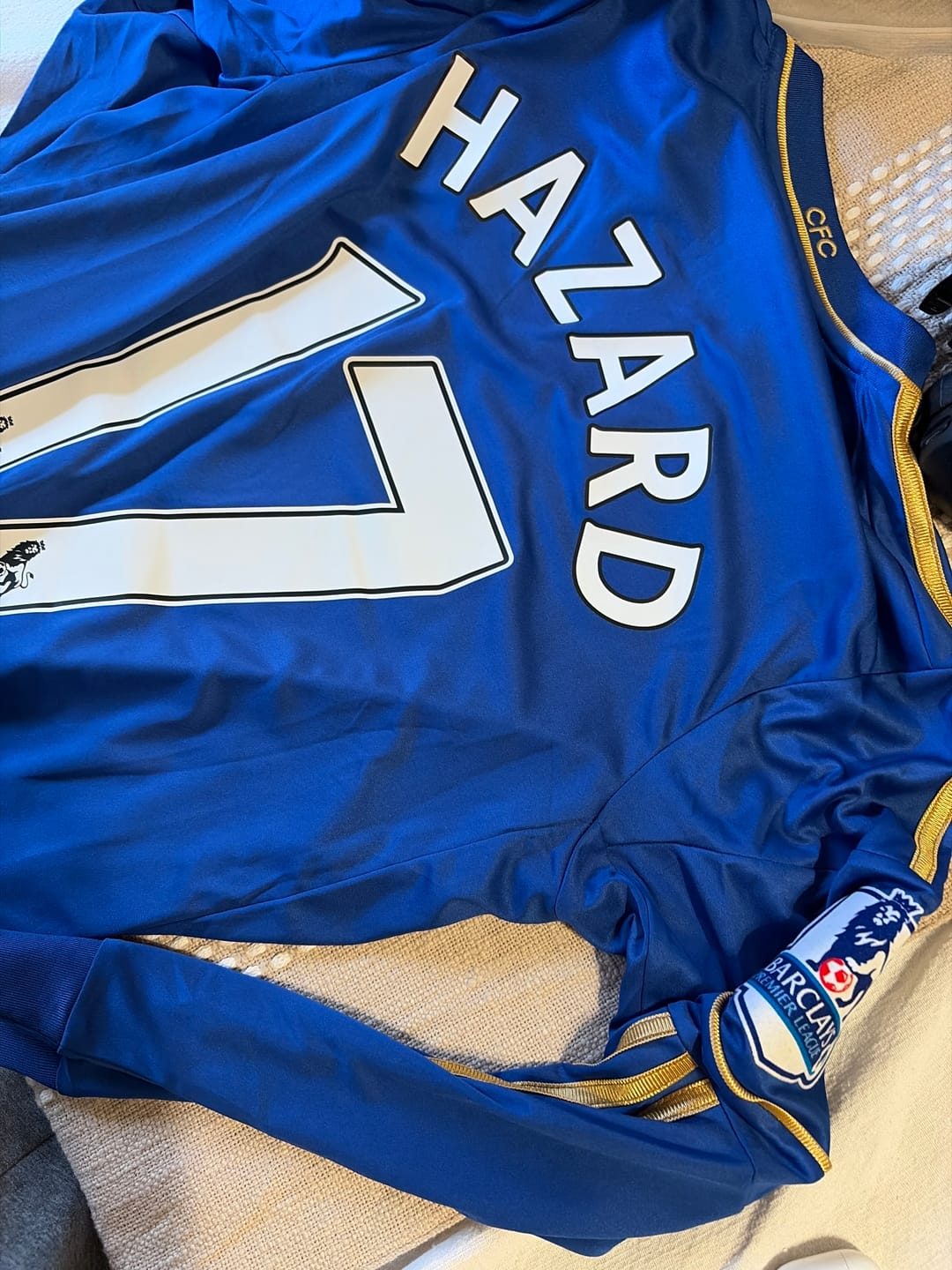 Customer photo review of Eden Hazard Chelsea 2012-13 Premier League Patch Blue Retro Football Jersey