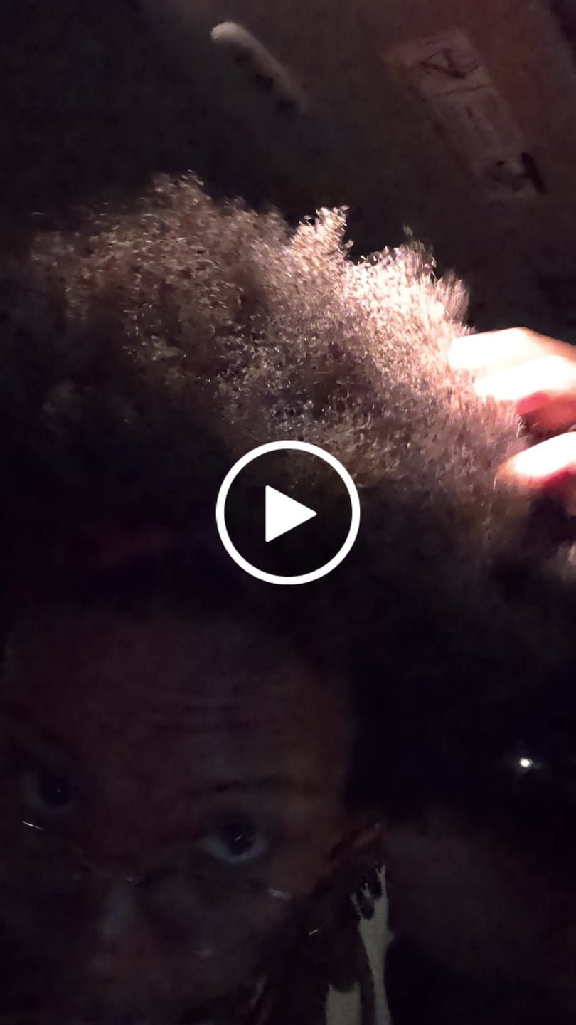 Customer video review of REFRESH CONDITIONING SPRAY