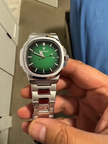 Customer photo review of Poedagar Deluxe Edition® Watch