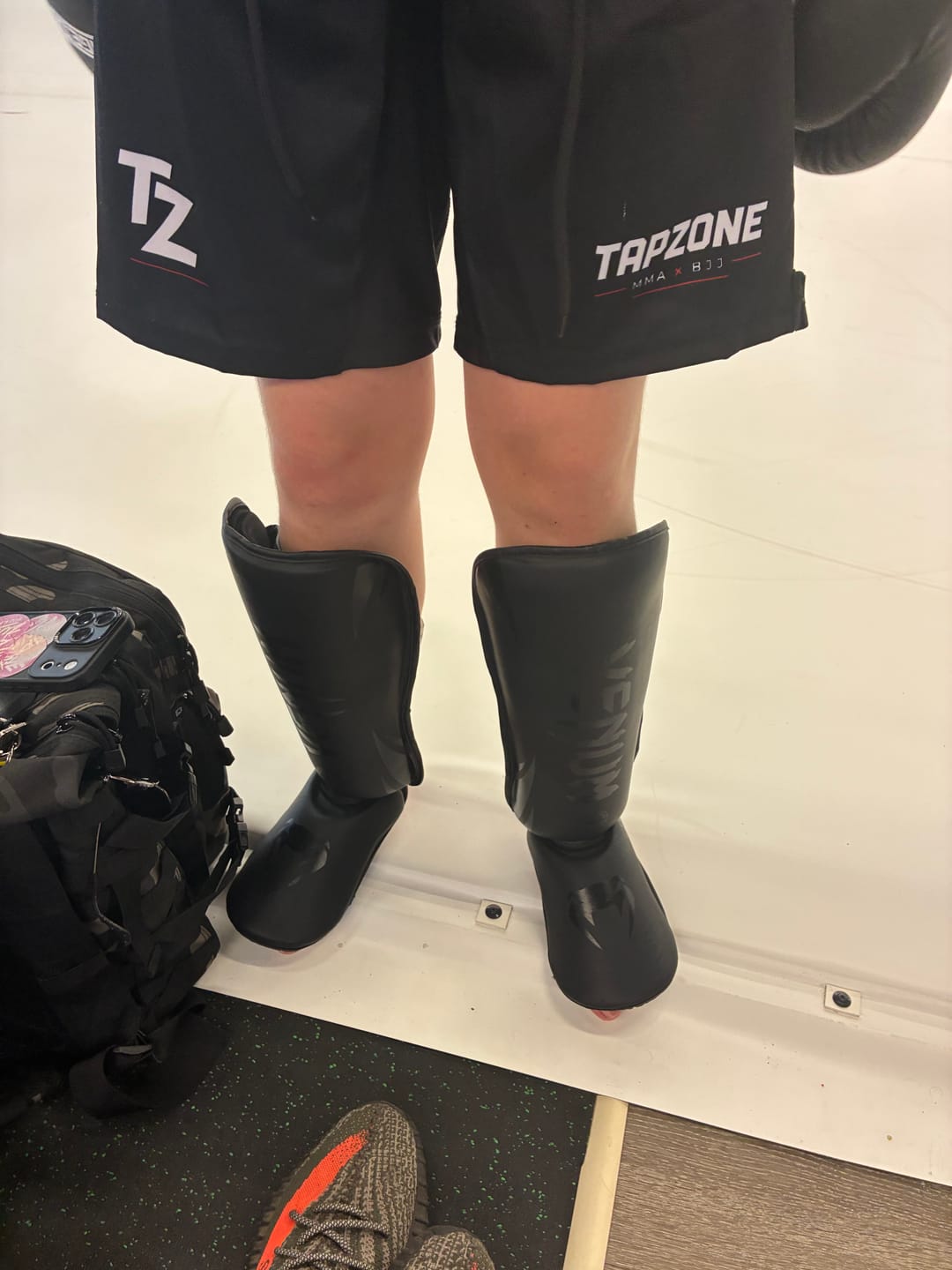 Customer photo review of Venum Schienbeinschoner Challenger - Schwarz/Schwarz