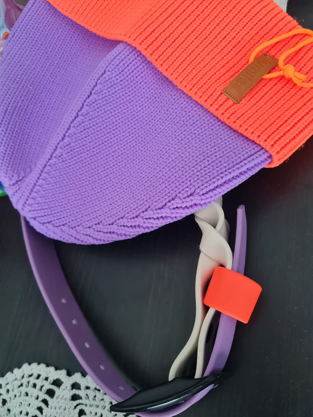 Customer photo review of THE GLOW BEANIE 2.0 (Neon Strickmütze, Partnerlook)