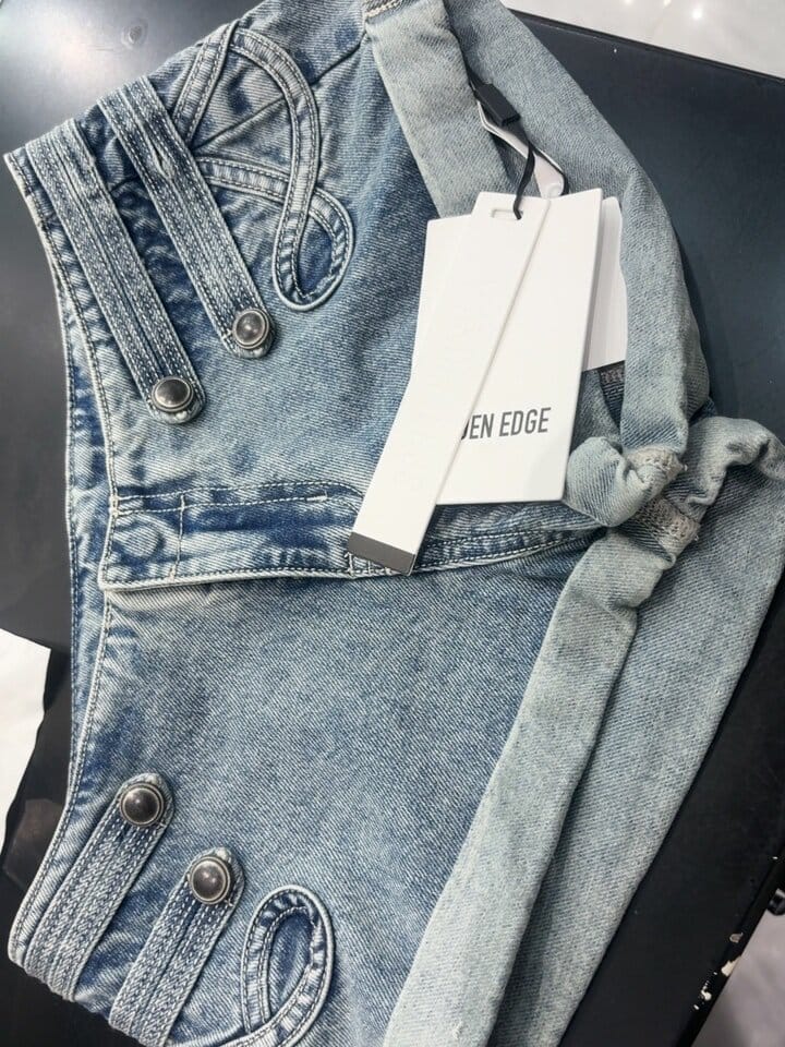 Customer photo review of WARDEN EDGE Number 7 Scoop Neck T-Shirt & Low Rise Denim Shorts Set
