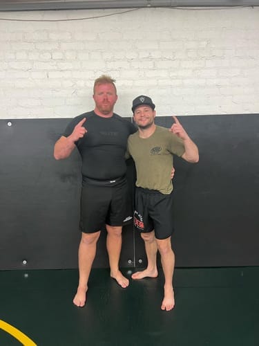 Customer photo review of Standard Black Short Sleeve No-Gi Mens BJJ Rash Guard