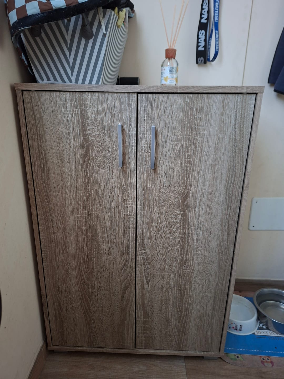 Customer photo review of Scarpiera Multiuso Rovere e Bianco Dimensioni 60 x 36 x 90 cm