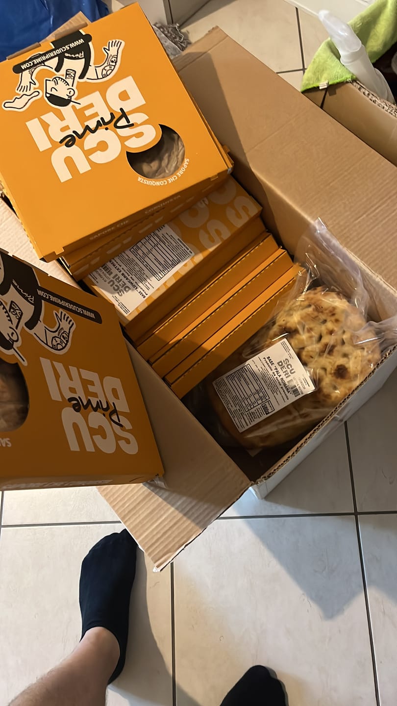 Customer photo review of "DAI, Dimmi che ti è venuta Voglia" BOX