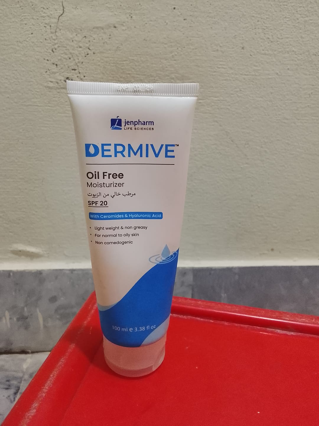 Customer photo review of Dermive Oil Free Moisturizer