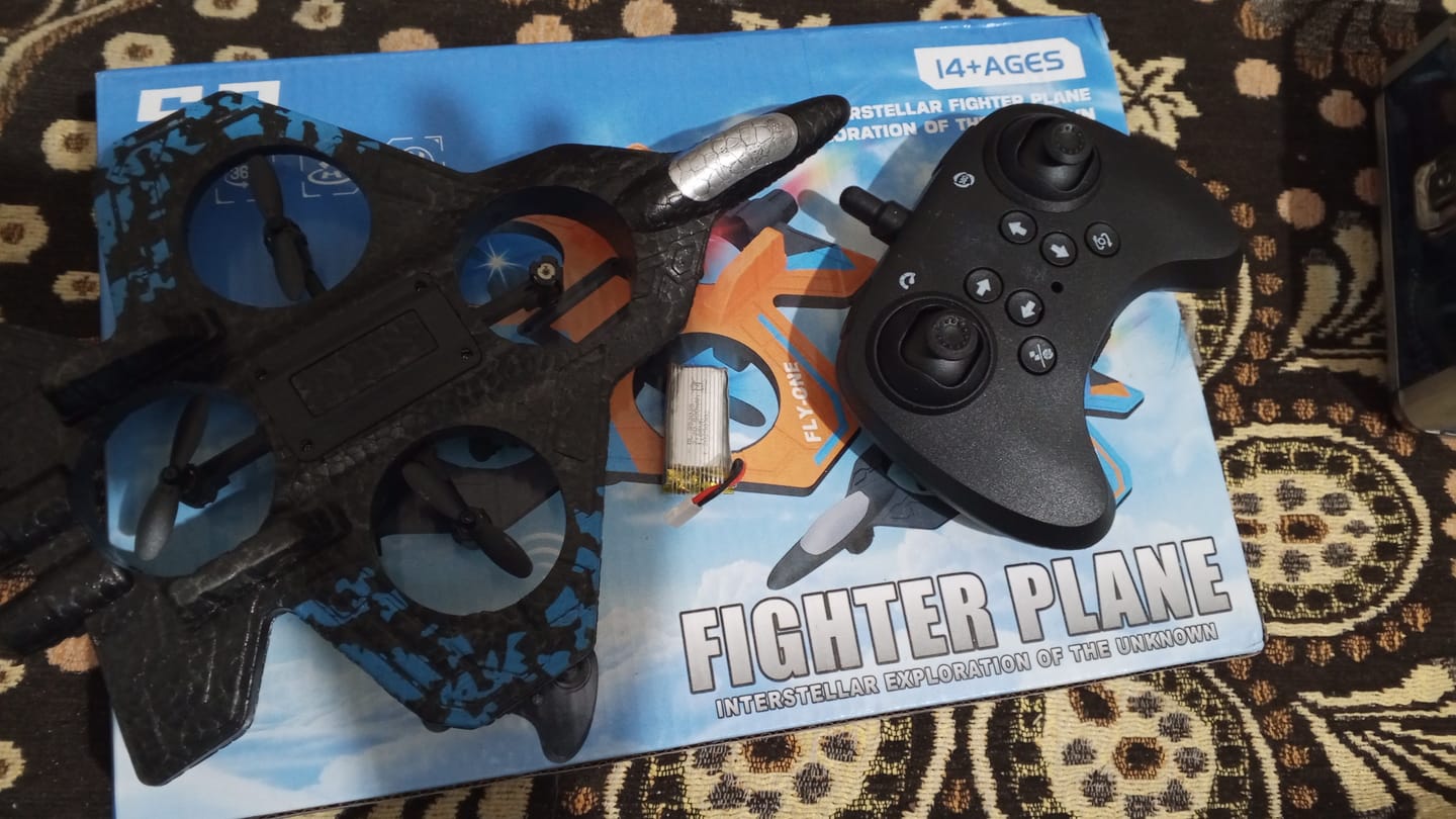 Customer photo review of 2.4GHz RC Thunder Fighter Jet Model