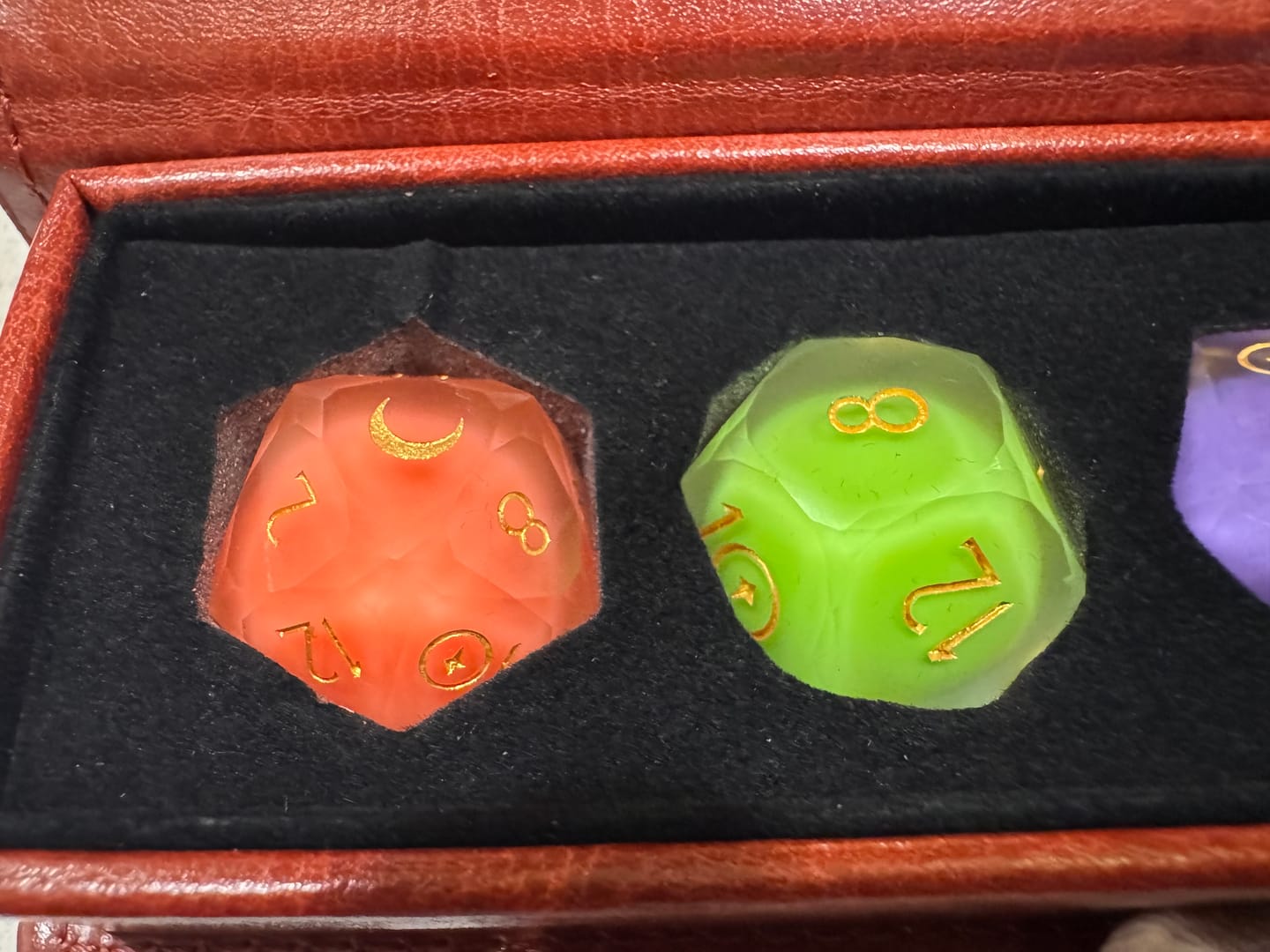 Customer photo review of URWizards D&D Resin Jelly Gummies Engraved Dice Set Multi-faceted Style
