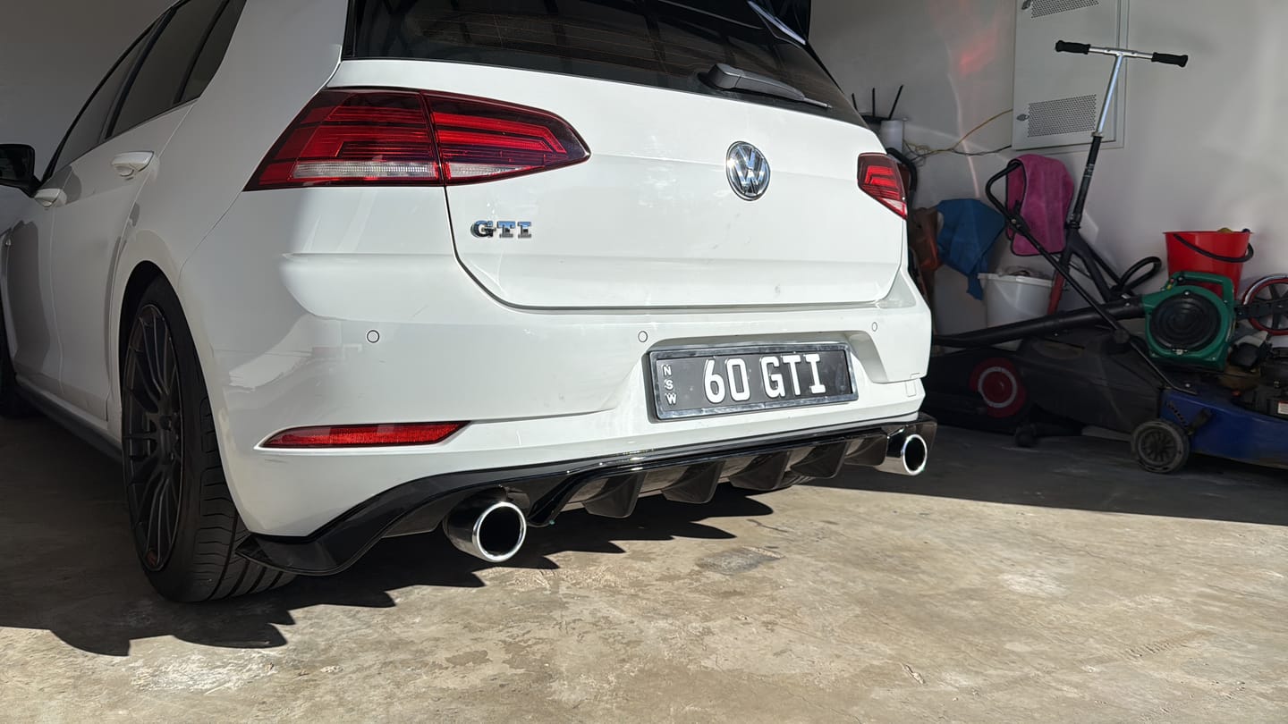 Customer photo review of TCR Style ABS Glossy Black Rear Diffuser For VOLKSWAGEN【Golf 7.5 GTI】2017-2020
