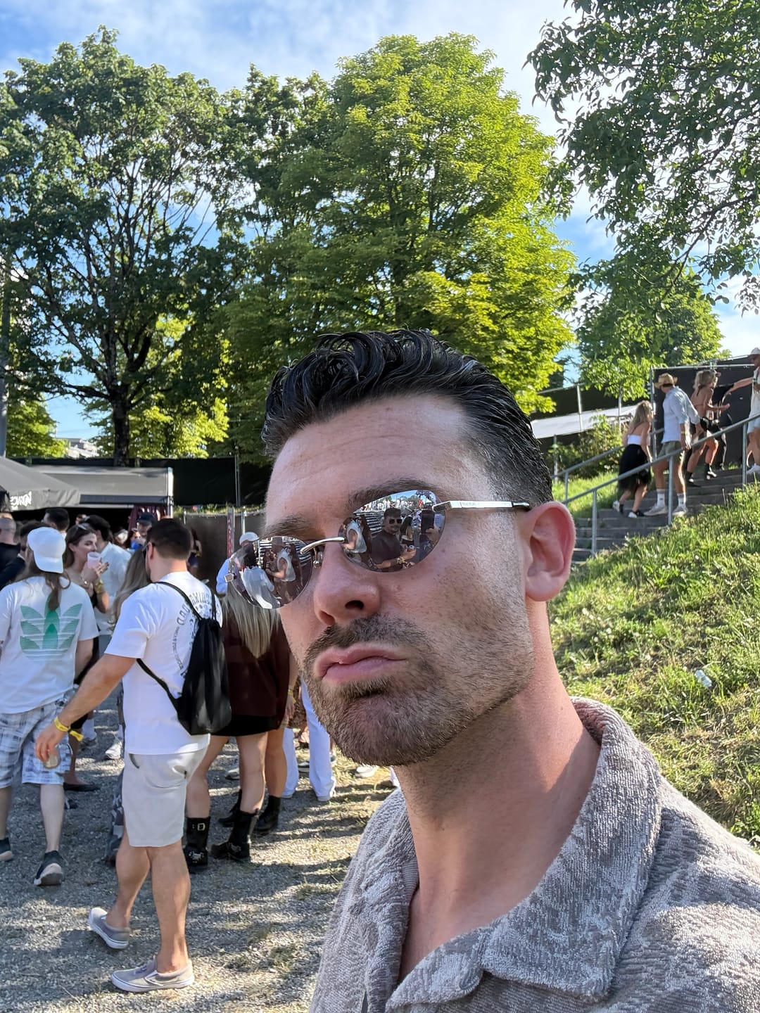 Customer photo review of RIMLESS METAL SUNGLASSES REFLECTIVE TAUPE GREY LENSES