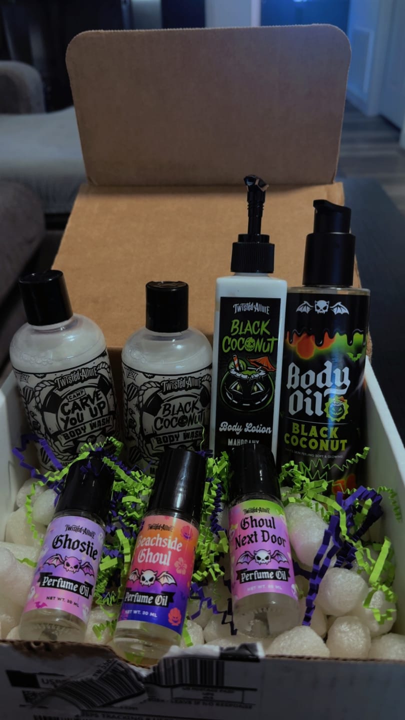 Customer photo review of Beachside Ghoul Perfume Oil