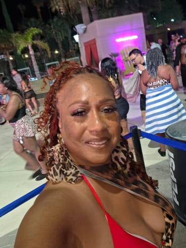 Customer selfie showing their glowing skin after using the Seranova Micro Infusion System.