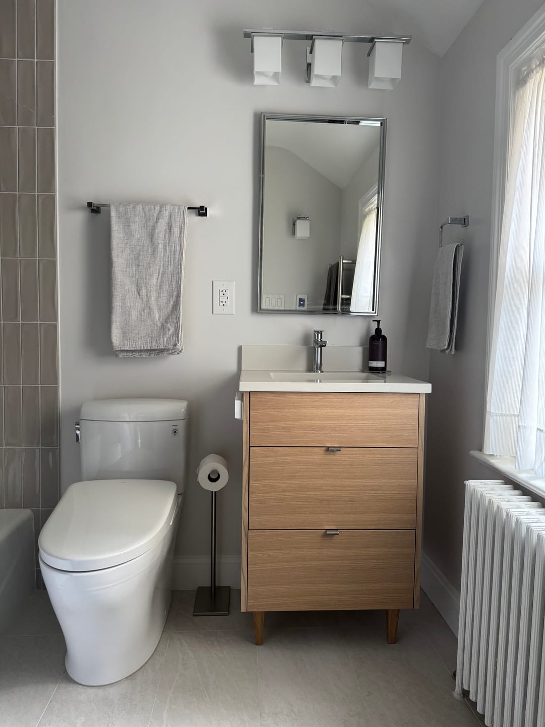 Customer photo review of Ashbury SLIM 24" Natural White Oak Bathroom Vanity - All Drawers