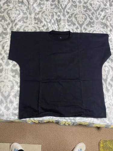 Customer photo review of Vultures One Box Tee G5