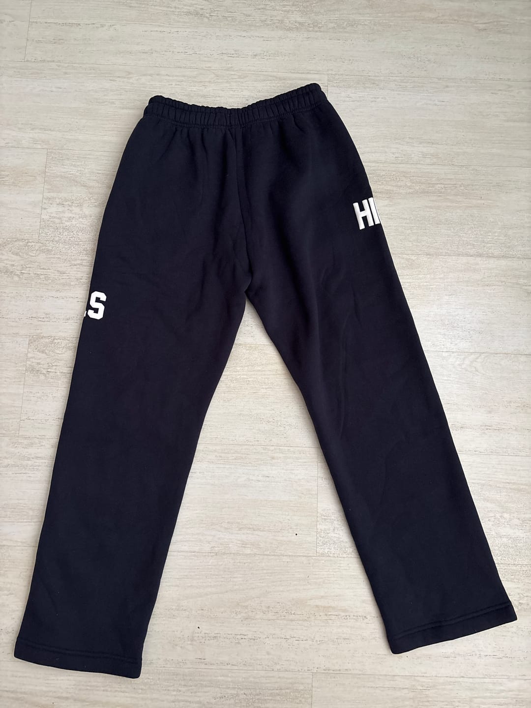 Customer photo review of GATED COMMUNITY STRAIGHT LEG SWEATPANTS NAVY