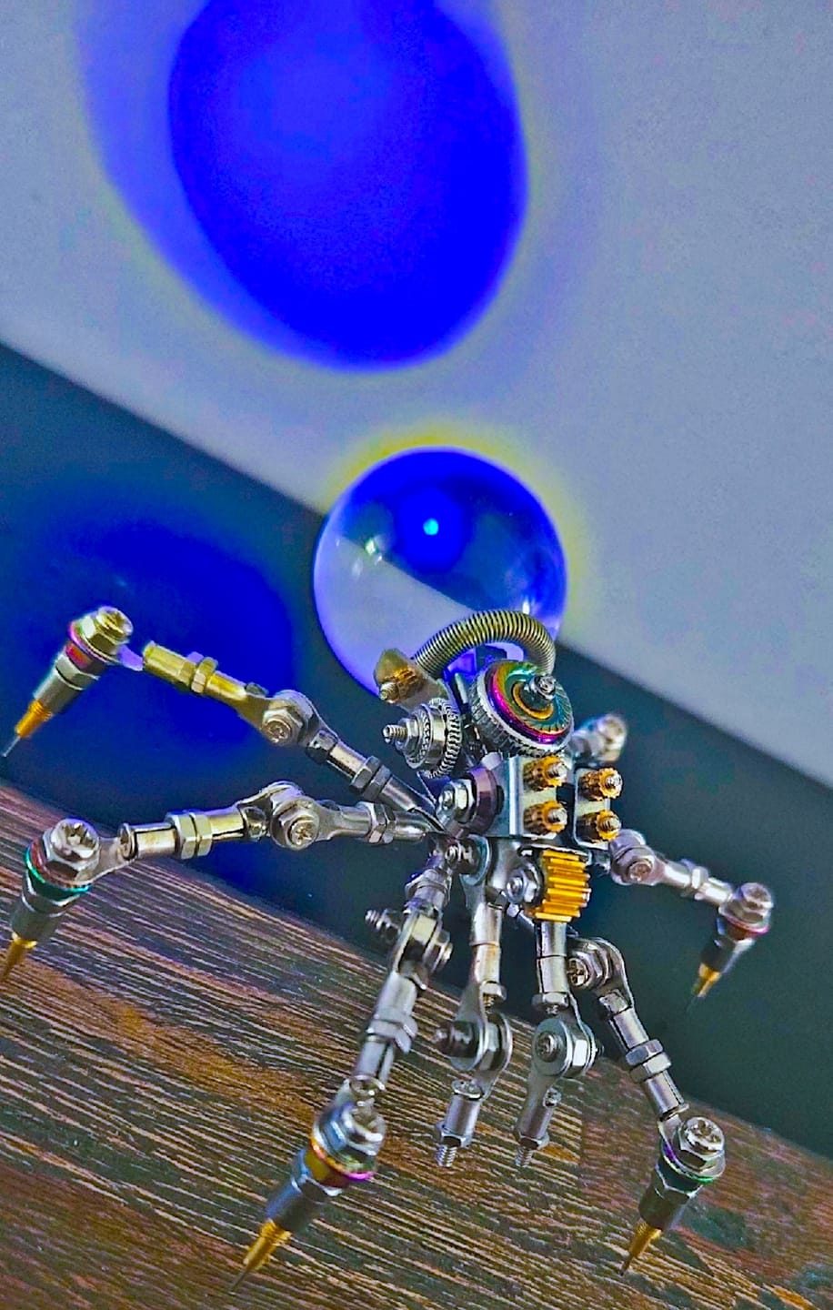 Customer photo review of Crystal Lamp Jumping Spider