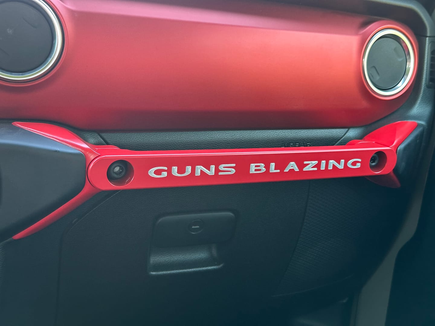 Customer photo review of Grab Bar For 2018 - 2023 Jeep Wrangler JL & Gladiator - CMM Offroad