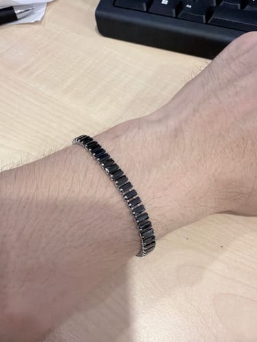 Customer photo review of Noir Baguette Bracelet