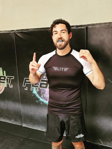 Customer photo review of Standard White Short Sleeve No-Gi Mens BJJ Rash Guard