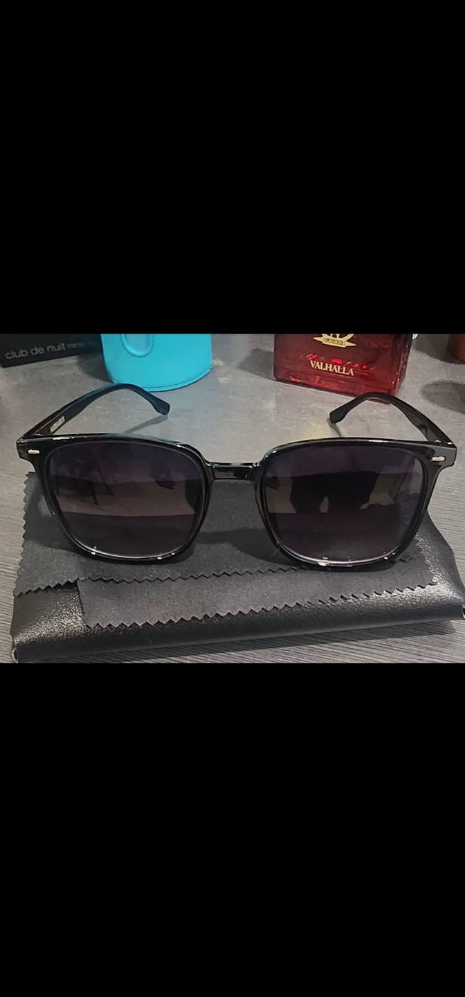 Customer photo review of Kael Square Framed Sunglasses